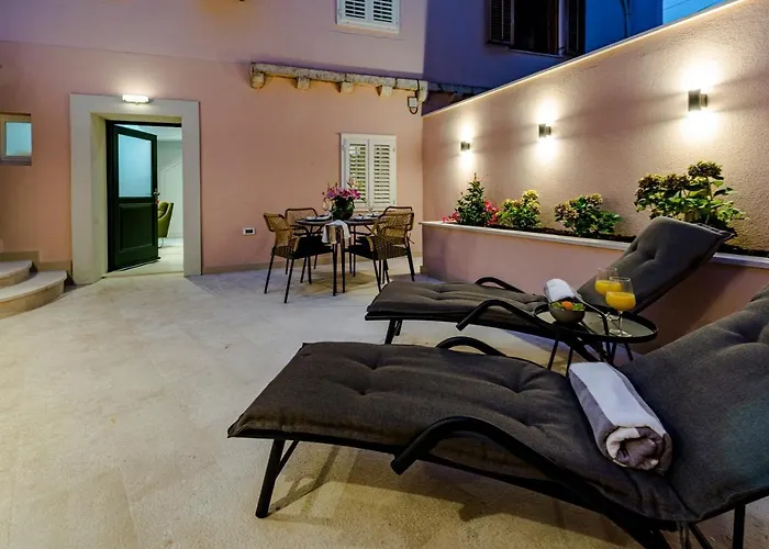 Villa Flores Luxury Apartment