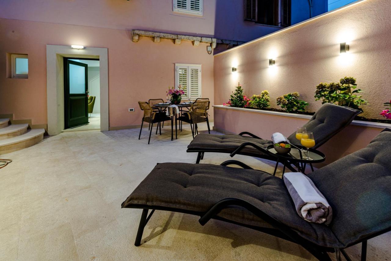 Flores Luxury