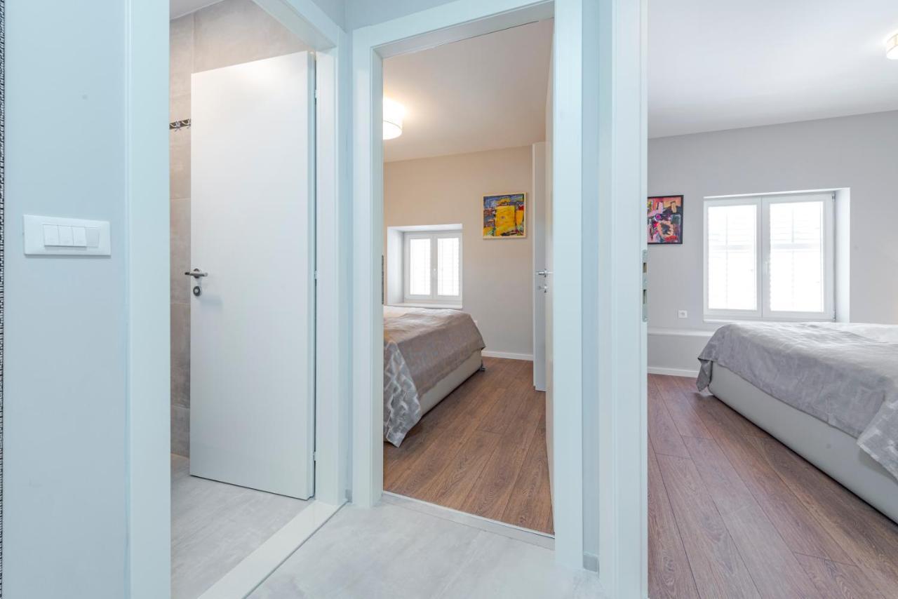 Flores Luxury Apartment