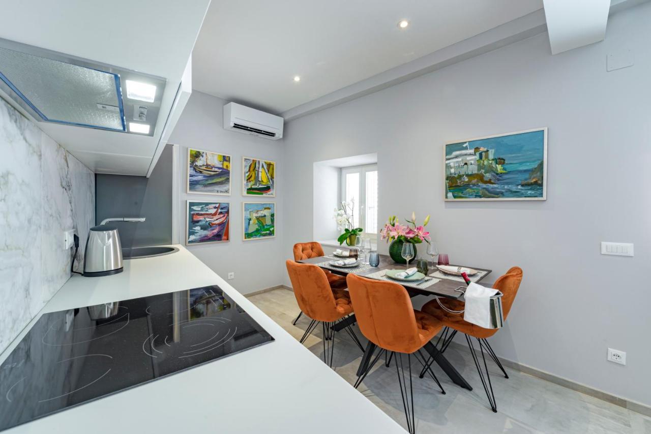 Flores Luxury Apartment *