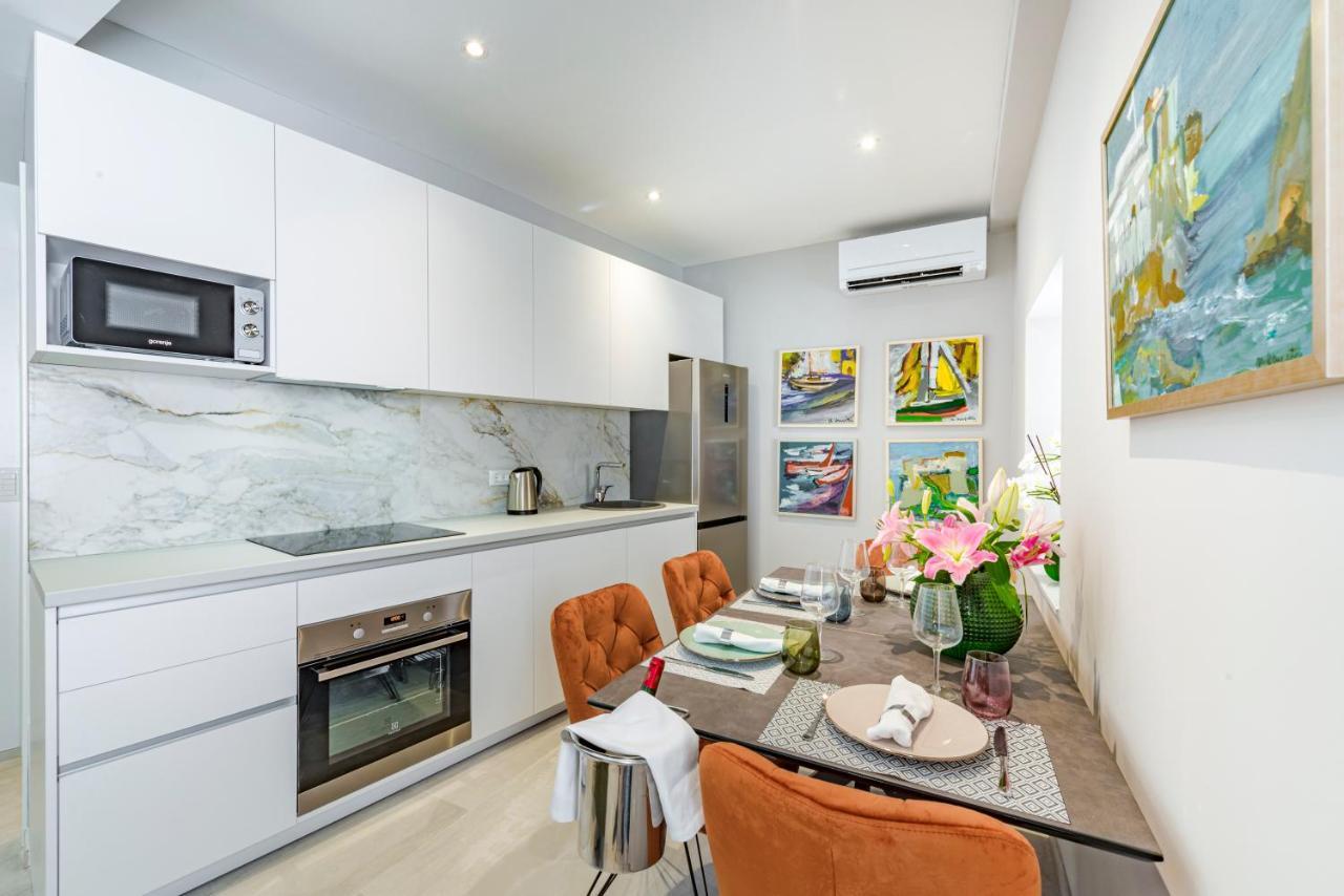 Apartment Flores Luxury