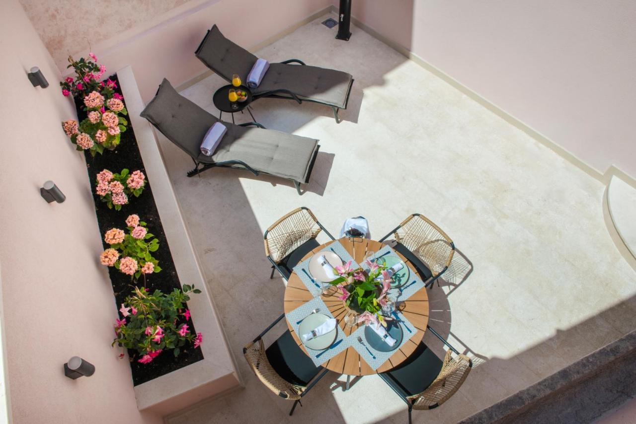 Flores Luxury